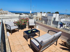 Casa Josephina - Three Level Stone Home With Balcony, 2 Roof Terraces & Sea Views